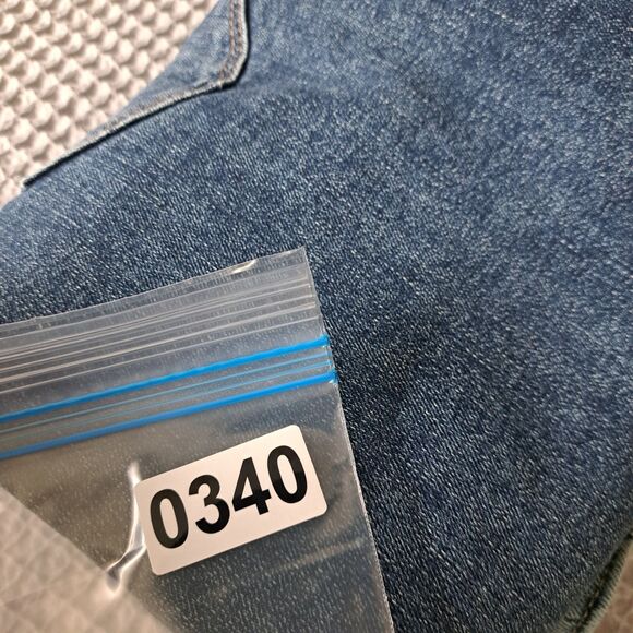 Chicos Jeans Womens 1 Medium 8 Blue Perfect Girlfriend Straight Leg Capri Raw - Picture 10 of 10